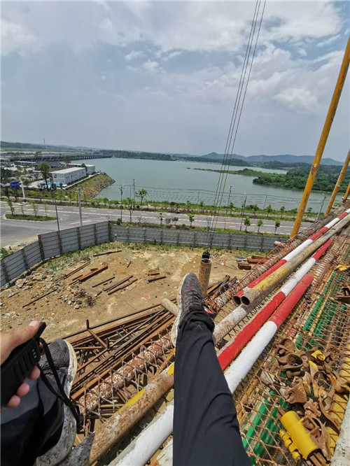 汾阳市作业中发生设备损坏或人员意外，责任怎么划分？